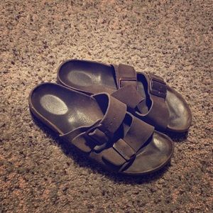 Birkenstock’s Arizona Brown Sandals
